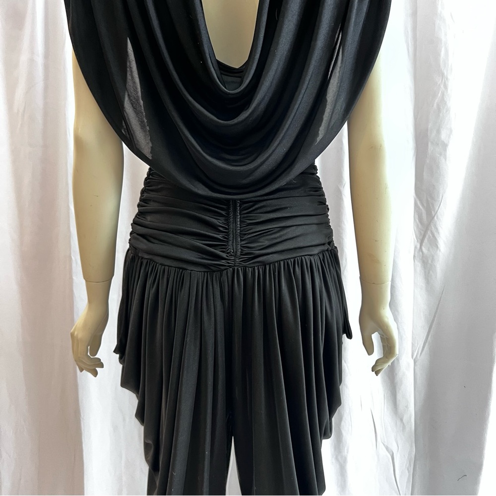 Vintage 80s Draped Dress, excellent condition. Amazing style, flattering fit.